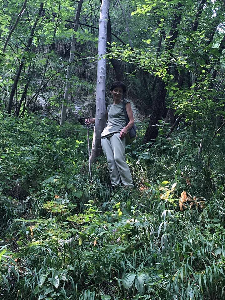 Emanuela Contessa nel bosco